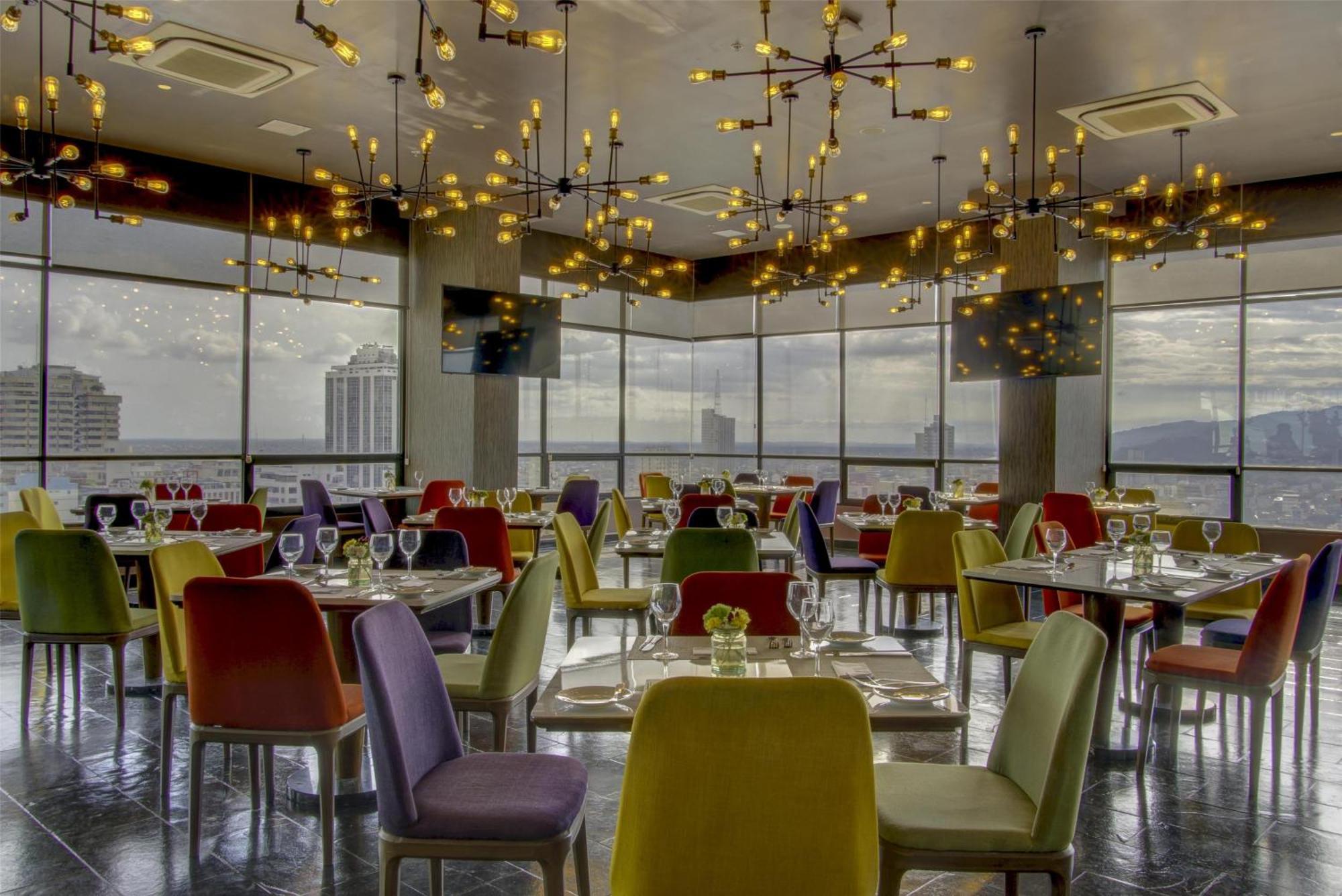فندق Doubletree By Hilton جواياكيل المظهر الخارجي الصورة