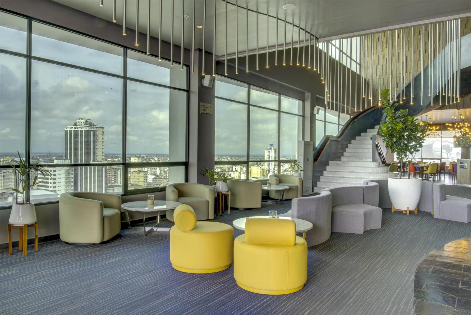 فندق Doubletree By Hilton جواياكيل المظهر الخارجي الصورة