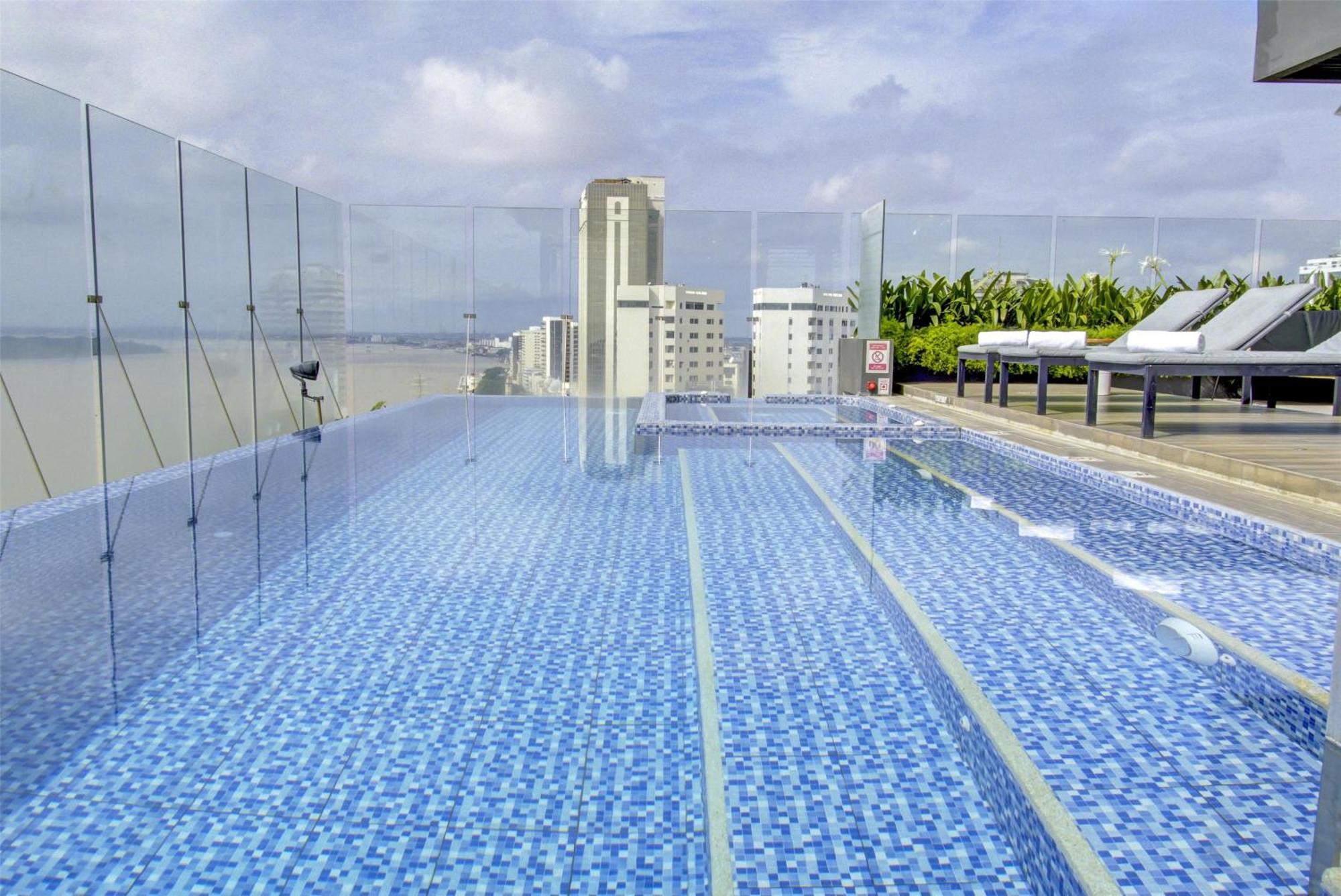 فندق Doubletree By Hilton جواياكيل المظهر الخارجي الصورة