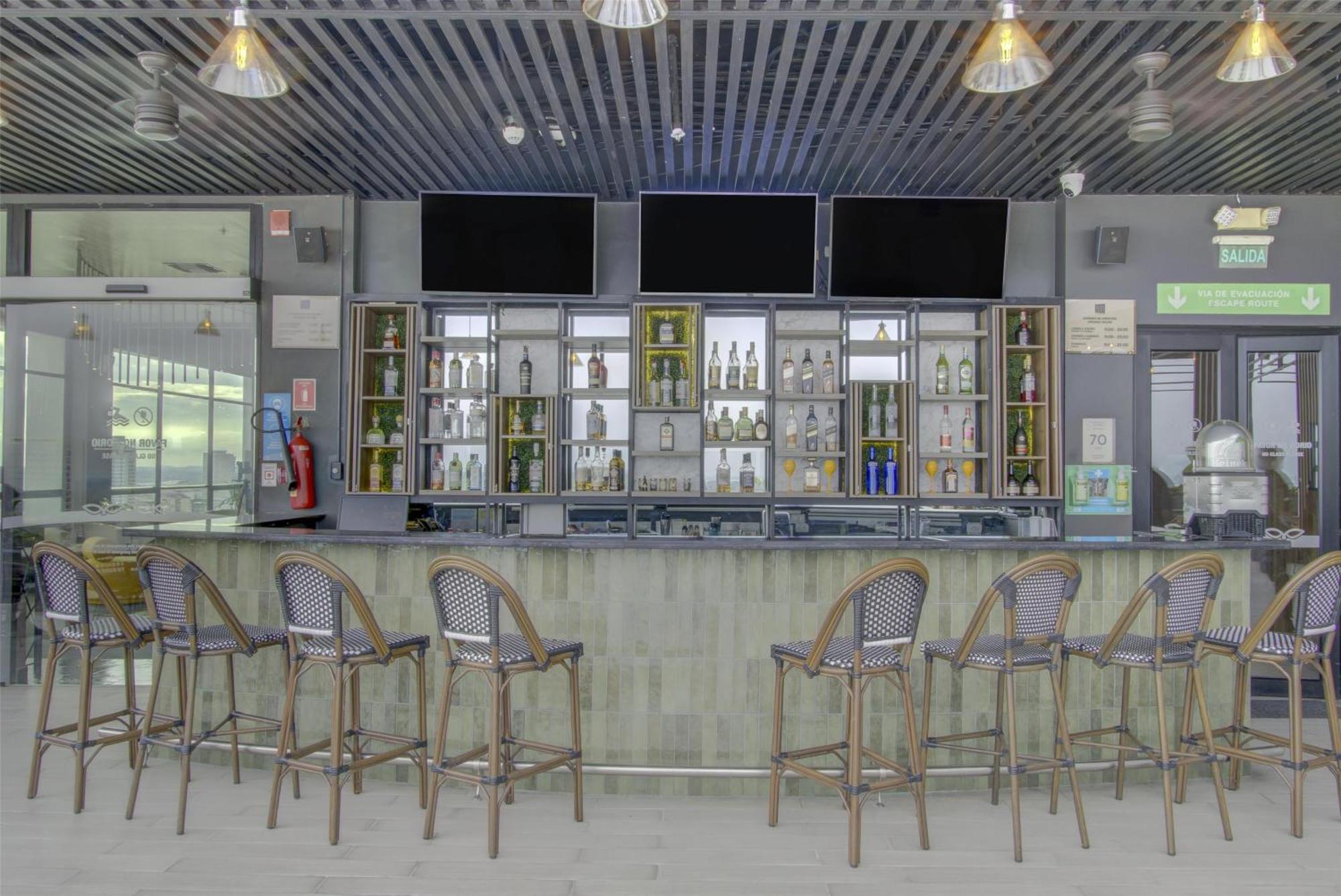 فندق Doubletree By Hilton جواياكيل المظهر الخارجي الصورة