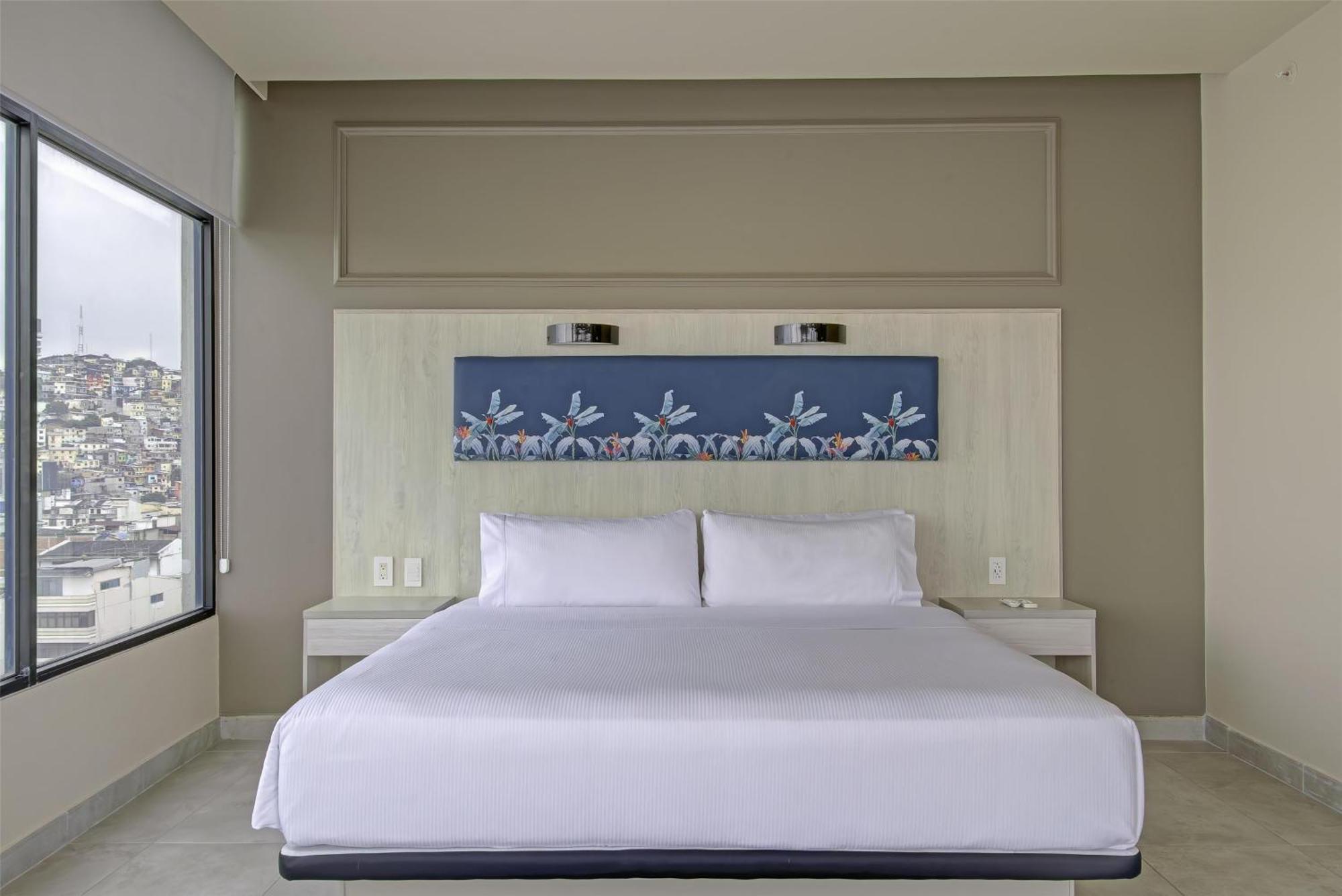 فندق Doubletree By Hilton جواياكيل المظهر الخارجي الصورة